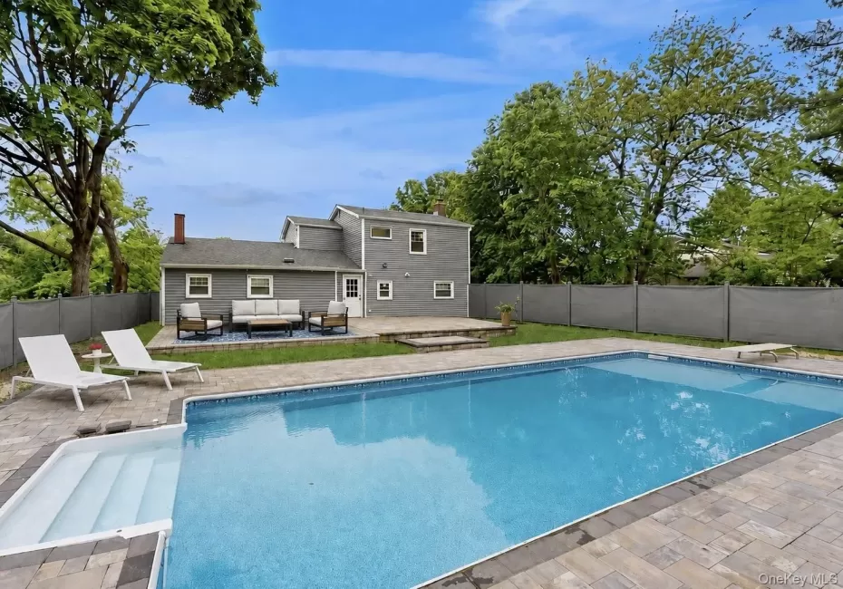 25 Charter Avenue, Huntington, NY, 4 Bedrooms Bedrooms, 9 Rooms Rooms,2 BathroomsBathrooms,Residential,For Rent,Charter,0,1041718 25 Charter Avenue, Huntington, NY, 4 Bedrooms Bedrooms, 9 Rooms Rooms,2 BathroomsBathrooms,Residential,For Rent,Charter,0,1041718
