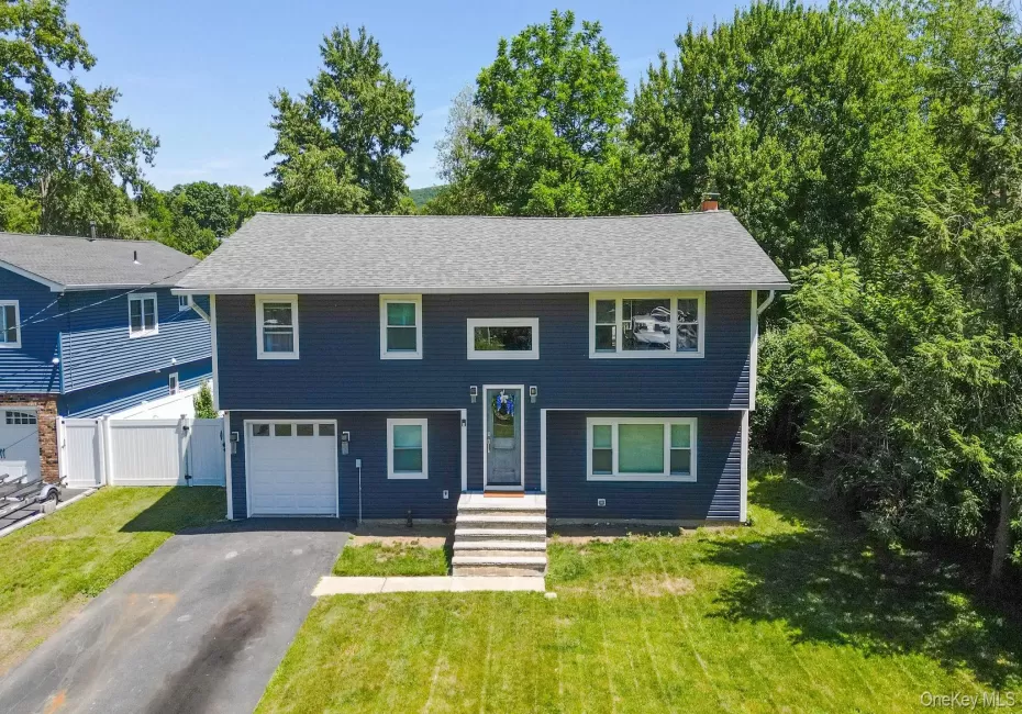 36 Lakewood Road, Warwick (town), NY, 4 Bedrooms Bedrooms, 12 Rooms Rooms,3 BathroomsBathrooms,Residential,For Rent,Lakewood,0,1037531 36 Lakewood Road, Warwick (town), NY, 4 Bedrooms Bedrooms, 12 Rooms Rooms,3 BathroomsBathrooms,Residential,For Rent,Lakewood,0,1037531