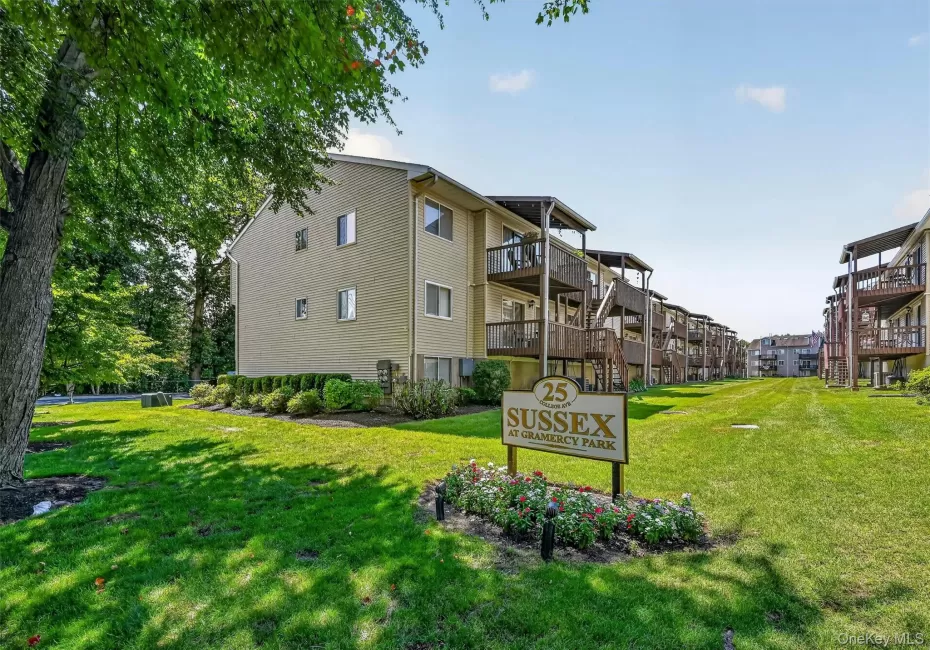 25 College Avenue, Clarkstown, NY, 2 Bedrooms Bedrooms, 7 Rooms Rooms,2 BathroomsBathrooms,Residential,For Rent,College,0,1038689 25 College Avenue, Clarkstown, NY, 2 Bedrooms Bedrooms, 7 Rooms Rooms,2 BathroomsBathrooms,Residential,For Rent,College,0,1038689