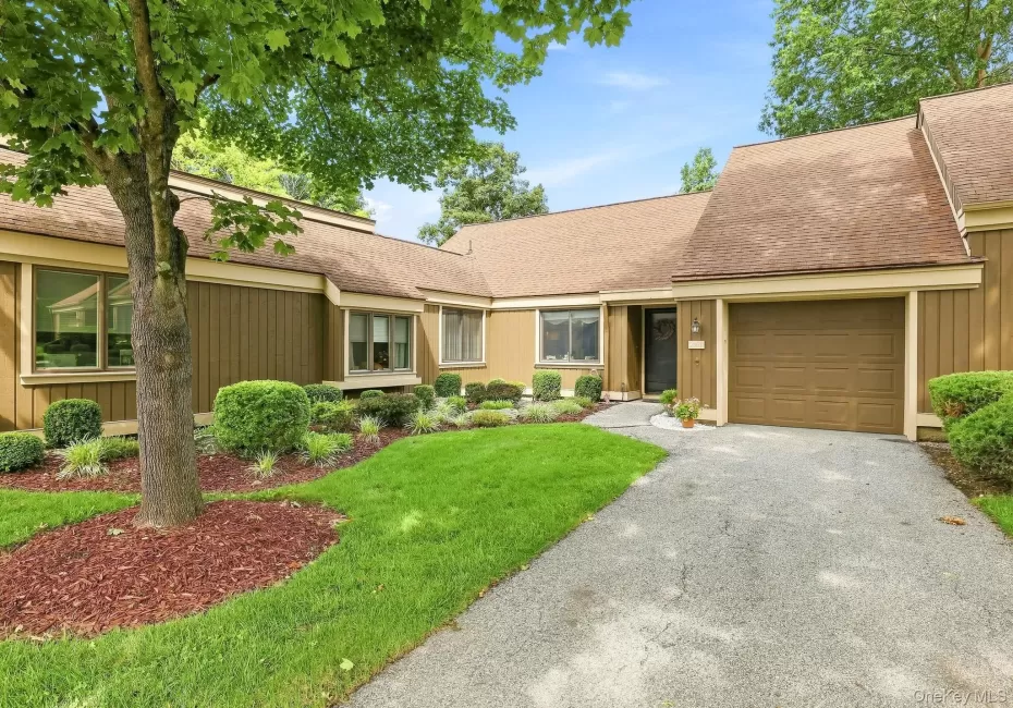 590 Heritage Hills, Somers, NY, 3 Bedrooms Bedrooms, 6 Rooms Rooms,2 BathroomsBathrooms,Residential,For Rent,Heritage,0,1041008 590 Heritage Hills, Somers, NY, 3 Bedrooms Bedrooms, 6 Rooms Rooms,2 BathroomsBathrooms,Residential,For Rent,Heritage,0,1041008