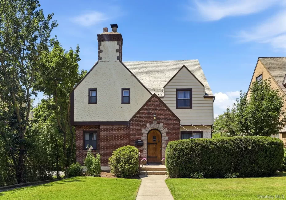 873 James Street, Pelham, NY, 4 Bedrooms Bedrooms, 9 Rooms Rooms,3 BathroomsBathrooms,Residential,For Rent,James,0,1021753 873 James Street, Pelham, NY, 4 Bedrooms Bedrooms, 9 Rooms Rooms,3 BathroomsBathrooms,Residential,For Rent,James,0,1021753