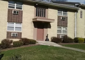 796-800 Brookridge Drive, Clarkstown, NY, 1 Bedroom Bedrooms, 3 Rooms Rooms,1 BathroomBathrooms,Residential Lease,For Rent,Brookridge,0,1041871 796-800 Brookridge Drive, Clarkstown, NY, 1 Bedroom Bedrooms, 3 Rooms Rooms,1 BathroomBathrooms,Residential Lease,For Rent,Brookridge,0,1041871