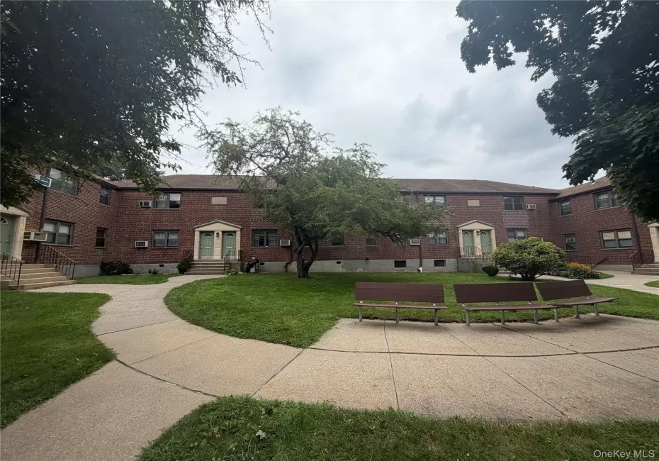 57-48 246th Crescent, New York, NY, 2 Bedrooms Bedrooms, 4 Rooms Rooms,1 BathroomBathrooms,Residential,For Rent,246th,0,1038921 57-48 246th Crescent, New York, NY, 2 Bedrooms Bedrooms, 4 Rooms Rooms,1 BathroomBathrooms,Residential,For Rent,246th,0,1038921