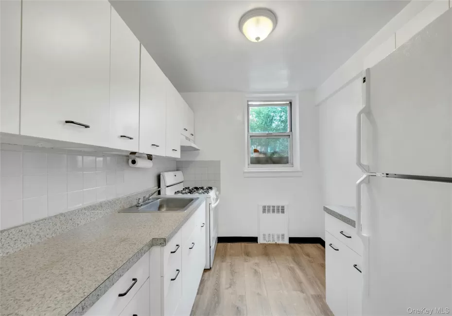 5610 Netherland Avenue, New York, NY, 2 Bedrooms Bedrooms, 5 Rooms Rooms,1 BathroomBathrooms,Residential,For Rent,Netherland,0,1041816 5610 Netherland Avenue, New York, NY, 2 Bedrooms Bedrooms, 5 Rooms Rooms,1 BathroomBathrooms,Residential,For Rent,Netherland,0,1041816