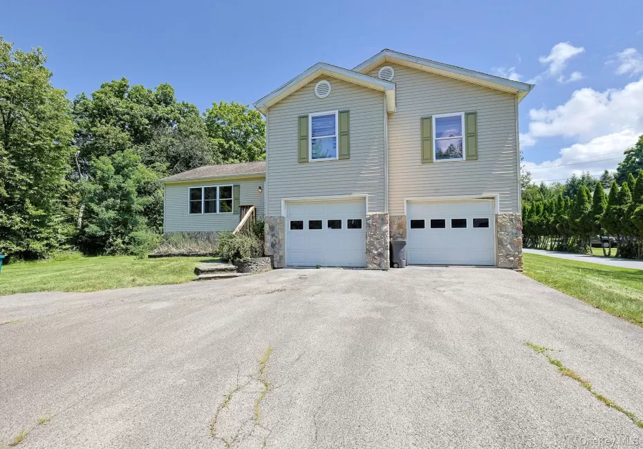 96 Velie Road, La Grange, NY, 4 Bedrooms Bedrooms, 10 Rooms Rooms,2 BathroomsBathrooms,Residential,For Rent,Velie,0,1034451 96 Velie Road, La Grange, NY, 4 Bedrooms Bedrooms, 10 Rooms Rooms,2 BathroomsBathrooms,Residential,For Rent,Velie,0,1034451