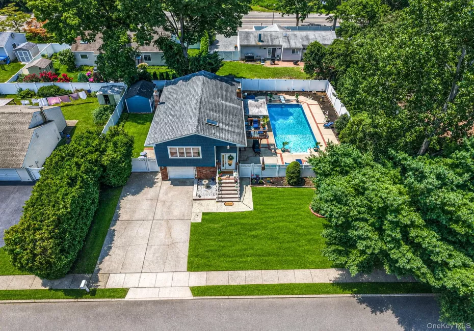 12 Fannie Drive, Brookhaven, NY, 4 Bedrooms Bedrooms, 8 Rooms Rooms,2 BathroomsBathrooms,Residential,For Rent,Fannie,0,1030936 12 Fannie Drive, Brookhaven, NY, 4 Bedrooms Bedrooms, 8 Rooms Rooms,2 BathroomsBathrooms,Residential,For Rent,Fannie,0,1030936