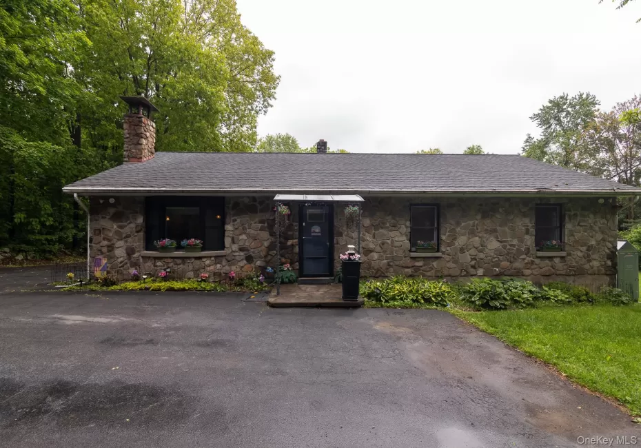 1544 Route 300, Newburgh (town), NY, 3 Bedrooms Bedrooms, 8 Rooms Rooms,2 BathroomsBathrooms,Residential,For Rent,Route 300,0,1002622 1544 Route 300, Newburgh (town), NY, 3 Bedrooms Bedrooms, 8 Rooms Rooms,2 BathroomsBathrooms,Residential,For Rent,Route 300,0,1002622