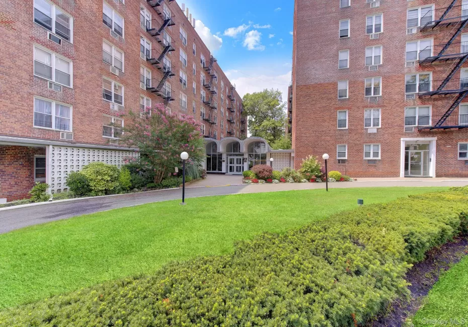 54-40 Little Neck Parkway, New York, NY, 1 Bedroom Bedrooms, 3 Rooms Rooms,1 BathroomBathrooms,Residential,For Rent,Little Neck,0,1039783 54-40 Little Neck Parkway, New York, NY, 1 Bedroom Bedrooms, 3 Rooms Rooms,1 BathroomBathrooms,Residential,For Rent,Little Neck,0,1039783