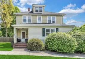 29 Ford Street, Oyster Bay, NY, 2 Bedrooms Bedrooms, 4 Rooms Rooms,1 BathroomBathrooms,Residential Lease,For Rent,Ford,0,1042020 29 Ford Street, Oyster Bay, NY, 2 Bedrooms Bedrooms, 4 Rooms Rooms,1 BathroomBathrooms,Residential Lease,For Rent,Ford,0,1042020
