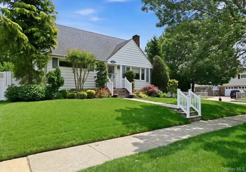 2977 Grand Boulevard, Hempstead, NY, 3 Bedrooms Bedrooms, 7 Rooms Rooms,2 BathroomsBathrooms,Residential,For Rent,Grand,0,1042184 2977 Grand Boulevard, Hempstead, NY, 3 Bedrooms Bedrooms, 7 Rooms Rooms,2 BathroomsBathrooms,Residential,For Rent,Grand,0,1042184