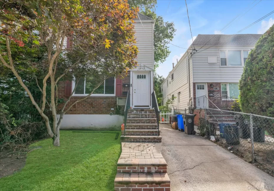 42-17 Marathon Parkway, New York, NY, 2 Bedrooms Bedrooms, 5 Rooms Rooms,2 BathroomsBathrooms,Residential Lease,For Rent,Marathon,0,1039550 42-17 Marathon Parkway, New York, NY, 2 Bedrooms Bedrooms, 5 Rooms Rooms,2 BathroomsBathrooms,Residential Lease,For Rent,Marathon,0,1039550