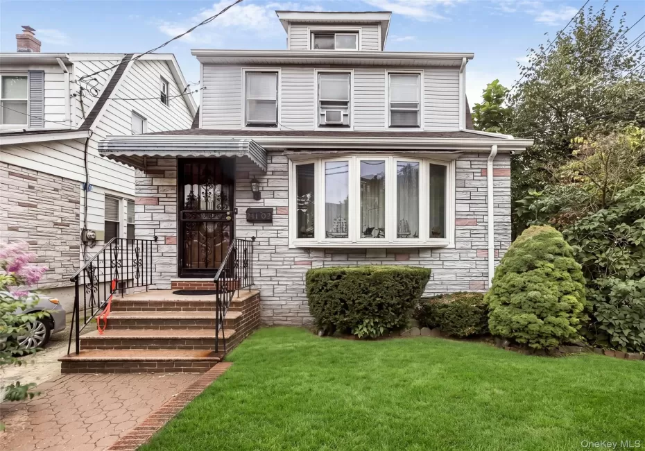 24102 142nd Avenue, New York, NY, 3 Bedrooms Bedrooms, 11 Rooms Rooms,2 BathroomsBathrooms,Residential,For Rent,142nd,0,1042186 24102 142nd Avenue, New York, NY, 3 Bedrooms Bedrooms, 11 Rooms Rooms,2 BathroomsBathrooms,Residential,For Rent,142nd,0,1042186