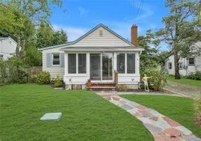 10 Mineola Court, Southampton, NY, 2 Bedrooms Bedrooms, 5 Rooms Rooms,1 BathroomBathrooms,Residential,For Rent,Mineola,0,1038174 10 Mineola Court, Southampton, NY, 2 Bedrooms Bedrooms, 5 Rooms Rooms,1 BathroomBathrooms,Residential,For Rent,Mineola,0,1038174