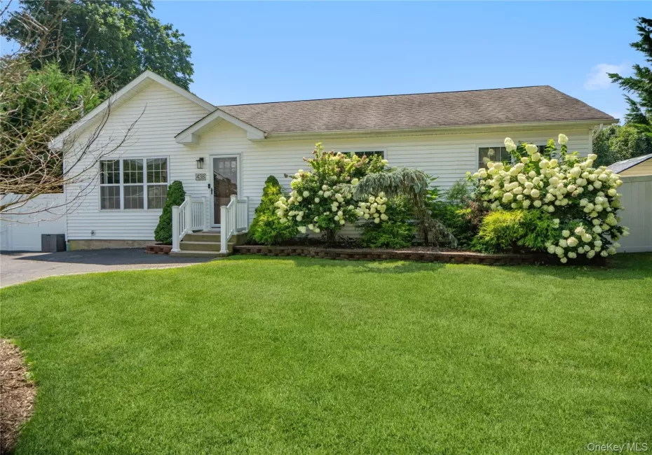 438 Richmond Boulevard, Islip, NY, 3 Bedrooms Bedrooms, 6 Rooms Rooms,2 BathroomsBathrooms,Residential,For Rent,Richmond,0,1030469 438 Richmond Boulevard, Islip, NY, 3 Bedrooms Bedrooms, 6 Rooms Rooms,2 BathroomsBathrooms,Residential,For Rent,Richmond,0,1030469