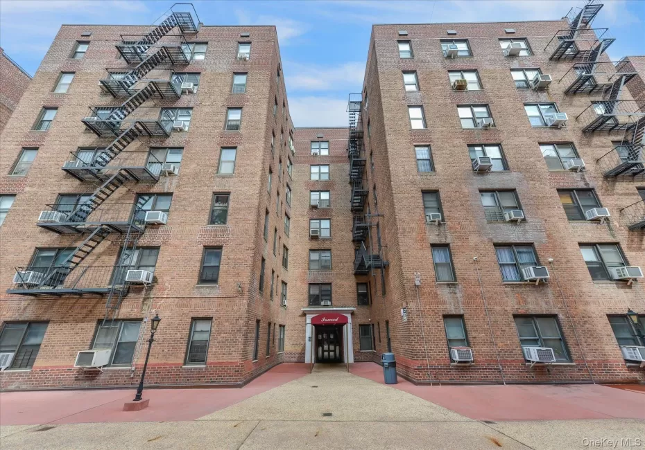 83-75 Woodhaven Boulevard, New York, NY, 2 Bedrooms Bedrooms, 5 Rooms Rooms,1 BathroomBathrooms,Residential,For Rent,Woodhaven,0,1042097 83-75 Woodhaven Boulevard, New York, NY, 2 Bedrooms Bedrooms, 5 Rooms Rooms,1 BathroomBathrooms,Residential,For Rent,Woodhaven,0,1042097