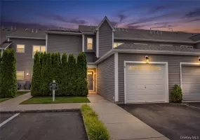 6 Grace Hall Lane, Brookhaven, NY, 2 Bedrooms Bedrooms, 5 Rooms Rooms,2 BathroomsBathrooms,Residential,For Rent,Grace Hall,0,1042166 6 Grace Hall Lane, Brookhaven, NY, 2 Bedrooms Bedrooms, 5 Rooms Rooms,2 BathroomsBathrooms,Residential,For Rent,Grace Hall,0,1042166