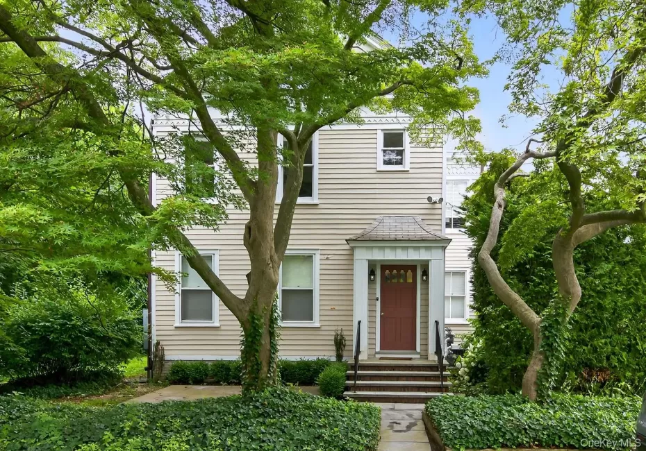 95 High Street, Huntington, NY, 1 Bedroom Bedrooms, 3 Rooms Rooms,1 BathroomBathrooms,Residential Lease,For Rent,High,0,1035319 95 High Street, Huntington, NY, 1 Bedroom Bedrooms, 3 Rooms Rooms,1 BathroomBathrooms,Residential Lease,For Rent,High,0,1035319
