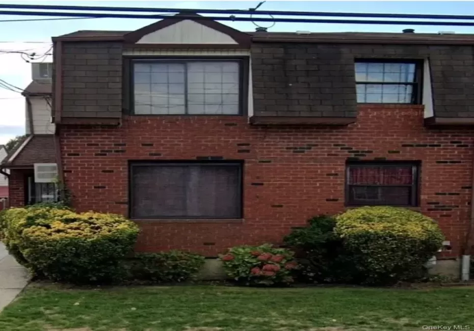 18408 144th Road, New York, NY, 3 Bedrooms Bedrooms, 6 Rooms Rooms,1 BathroomBathrooms,Residential Lease,For Rent,144th,0,1040892 18408 144th Road, New York, NY, 3 Bedrooms Bedrooms, 6 Rooms Rooms,1 BathroomBathrooms,Residential Lease,For Rent,144th,0,1040892