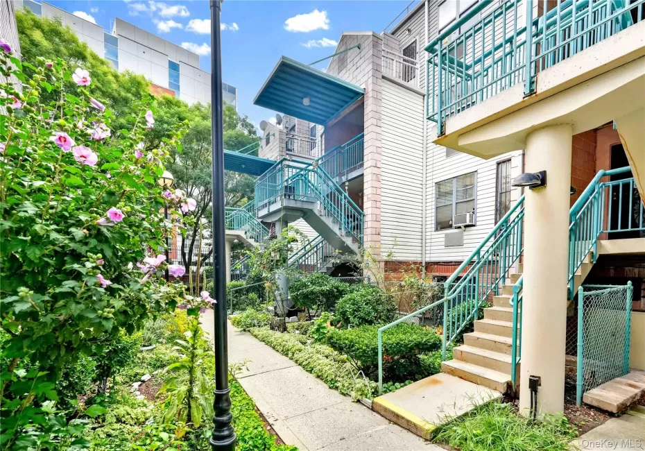 529 156th Street, New York, NY, 3 Bedrooms Bedrooms, 6 Rooms Rooms,1 BathroomBathrooms,Residential,For Rent,156th,0,1042234 529 156th Street, New York, NY, 3 Bedrooms Bedrooms, 6 Rooms Rooms,1 BathroomBathrooms,Residential,For Rent,156th,0,1042234