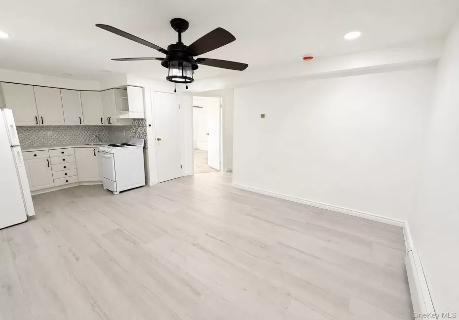 21 Crawford Court, Huntington, NY, 1 Bedroom Bedrooms, 2 Rooms Rooms,1 BathroomBathrooms,Residential Lease,For Rent,Crawford,0,1042226 21 Crawford Court, Huntington, NY, 1 Bedroom Bedrooms, 2 Rooms Rooms,1 BathroomBathrooms,Residential Lease,For Rent,Crawford,0,1042226