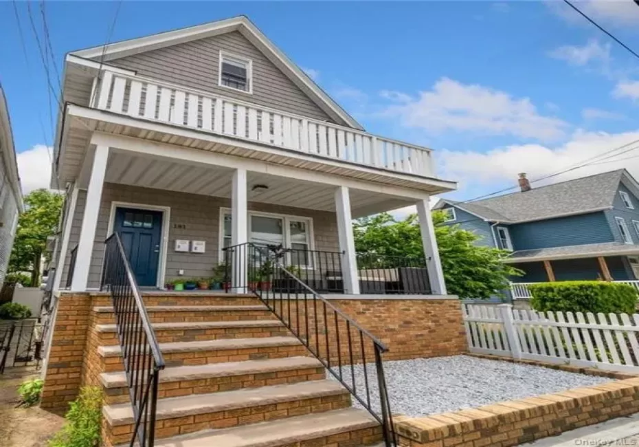 181 Beach 90th Street, New York, NY, 2 Bedrooms Bedrooms, 5 Rooms Rooms,1 BathroomBathrooms,Residential Lease,For Rent,Beach 90th,0,973993 181 Beach 90th Street, New York, NY, 2 Bedrooms Bedrooms, 5 Rooms Rooms,1 BathroomBathrooms,Residential Lease,For Rent,Beach 90th,0,973993
