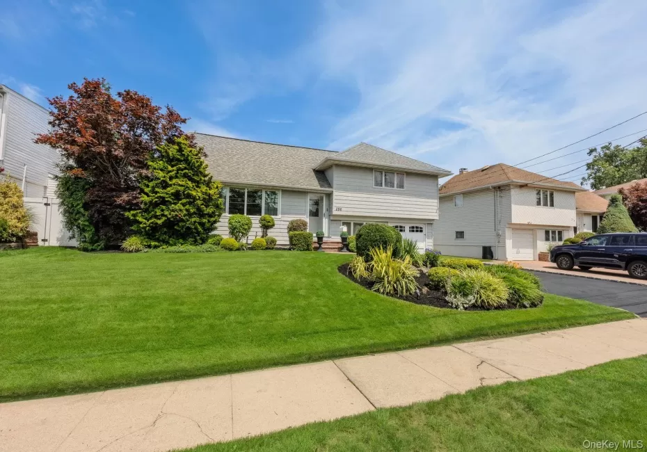286 Lexington Avenue, Hempstead, NY, 3 Bedrooms Bedrooms, 7 Rooms Rooms,2 BathroomsBathrooms,Residential,For Rent,Lexington,0,1030780 286 Lexington Avenue, Hempstead, NY, 3 Bedrooms Bedrooms, 7 Rooms Rooms,2 BathroomsBathrooms,Residential,For Rent,Lexington,0,1030780