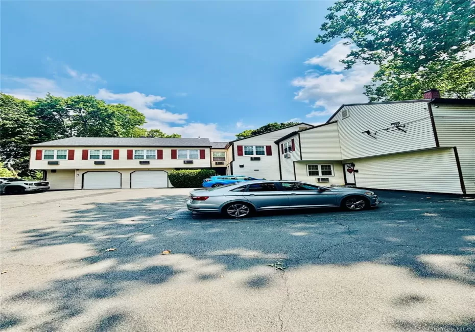 10 Westview Avenue, White Plains, NY, 2 Bedrooms Bedrooms, 6 Rooms Rooms,1 BathroomBathrooms,Residential,For Rent,Westview,0,1039927 10 Westview Avenue, White Plains, NY, 2 Bedrooms Bedrooms, 6 Rooms Rooms,1 BathroomBathrooms,Residential,For Rent,Westview,0,1039927