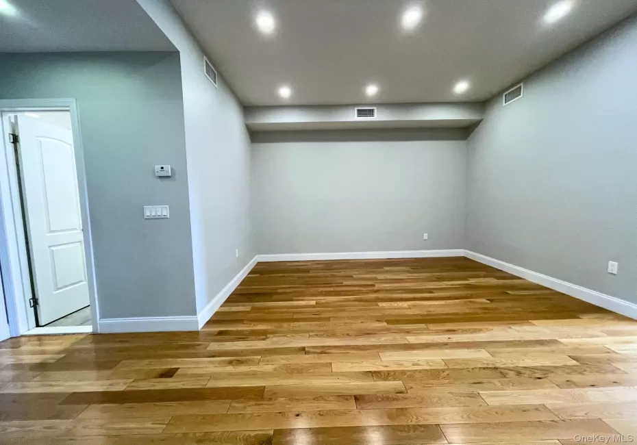 255 Amboy Street, New York, NY, 3 Bedrooms Bedrooms, 4 Rooms Rooms,1 BathroomBathrooms,Residential Lease,For Rent,Amboy,0,1016266 255 Amboy Street, New York, NY, 3 Bedrooms Bedrooms, 4 Rooms Rooms,1 BathroomBathrooms,Residential Lease,For Rent,Amboy,0,1016266
