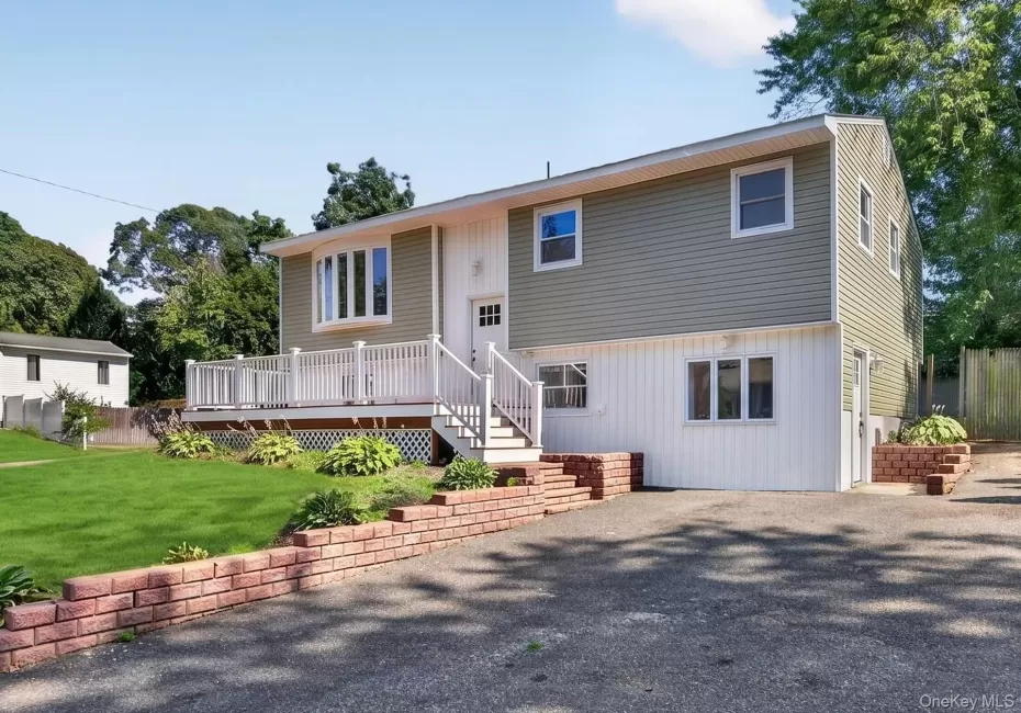 42 Crestwood Lane, Brookhaven, NY, 5 Bedrooms Bedrooms, 13 Rooms Rooms,3 BathroomsBathrooms,Residential,For Rent,Crestwood,0,1024144 42 Crestwood Lane, Brookhaven, NY, 5 Bedrooms Bedrooms, 13 Rooms Rooms,3 BathroomsBathrooms,Residential,For Rent,Crestwood,0,1024144