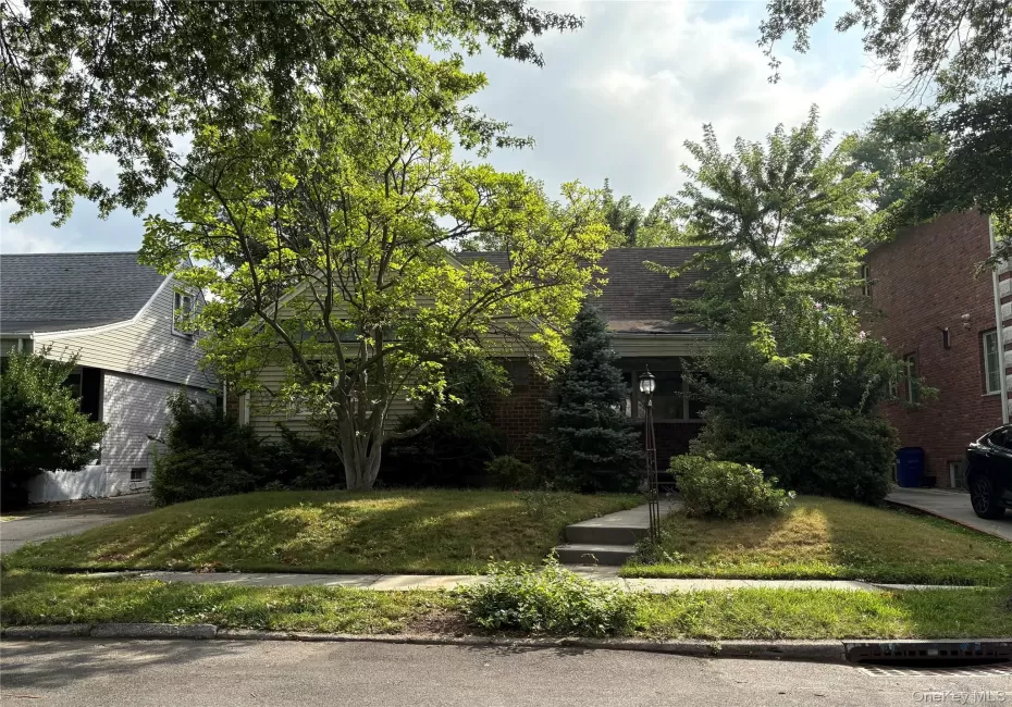 53-17 203rd Street, New York, NY, 3 Bedrooms Bedrooms, 7 Rooms Rooms,1 BathroomBathrooms,Residential,For Rent,203rd,0,1035347 53-17 203rd Street, New York, NY, 3 Bedrooms Bedrooms, 7 Rooms Rooms,1 BathroomBathrooms,Residential,For Rent,203rd,0,1035347