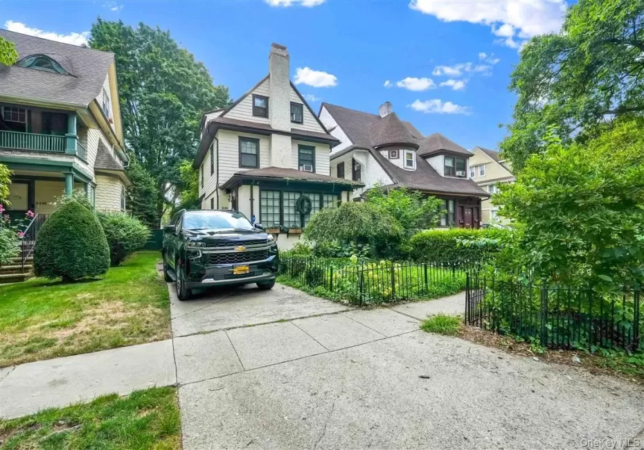84-44 118th Street, New York, NY, 4 Bedrooms Bedrooms, 9 Rooms Rooms,3 BathroomsBathrooms,Residential,For Rent,118th,0,1039670 84-44 118th Street, New York, NY, 4 Bedrooms Bedrooms, 9 Rooms Rooms,3 BathroomsBathrooms,Residential,For Rent,118th,0,1039670