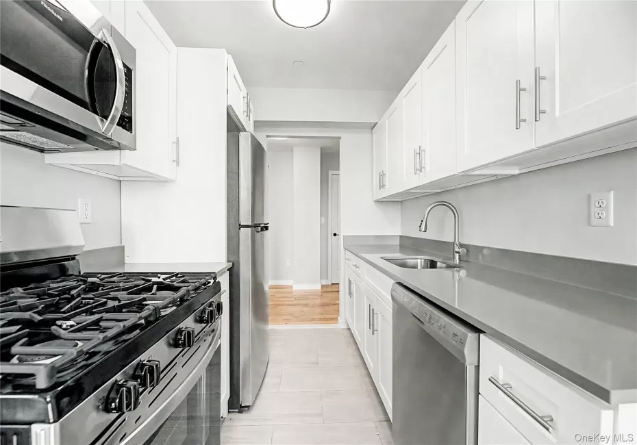 671 Bronx River Road, Yonkers, NY, 2 Bedrooms Bedrooms, 4 Rooms Rooms,1 BathroomBathrooms,Residential Lease,For Rent,Bronx River,0,1042320 671 Bronx River Road, Yonkers, NY, 2 Bedrooms Bedrooms, 4 Rooms Rooms,1 BathroomBathrooms,Residential Lease,For Rent,Bronx River,0,1042320