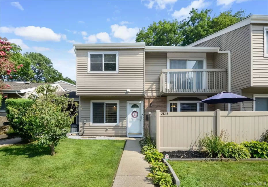 213 Springmeadow Drive, Islip, NY, 2 Bedrooms Bedrooms, 4 Rooms Rooms,1 BathroomBathrooms,Residential,For Rent,Springmeadow,0,1041808 213 Springmeadow Drive, Islip, NY, 2 Bedrooms Bedrooms, 4 Rooms Rooms,1 BathroomBathrooms,Residential,For Rent,Springmeadow,0,1041808