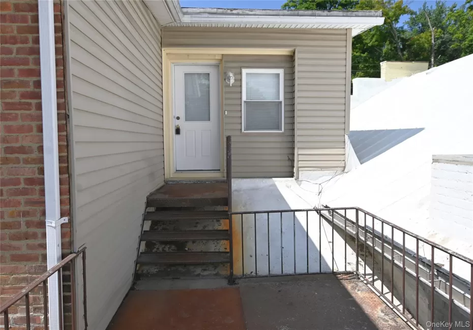 1298 Route 9W, Marlboro, NY, 1 Bedroom Bedrooms, 3 Rooms Rooms,1 BathroomBathrooms,Residential Lease,For Rent,Route 9W,0,1042437 1298 Route 9W, Marlboro, NY, 1 Bedroom Bedrooms, 3 Rooms Rooms,1 BathroomBathrooms,Residential Lease,For Rent,Route 9W,0,1042437