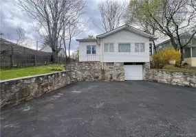 3180 Lincoln Drive, Yorktown, NY, 2 Bedrooms Bedrooms, 4 Rooms Rooms,1 BathroomBathrooms,Residential Lease,For Rent,Lincoln,0,1042616 3180 Lincoln Drive, Yorktown, NY, 2 Bedrooms Bedrooms, 4 Rooms Rooms,1 BathroomBathrooms,Residential Lease,For Rent,Lincoln,0,1042616