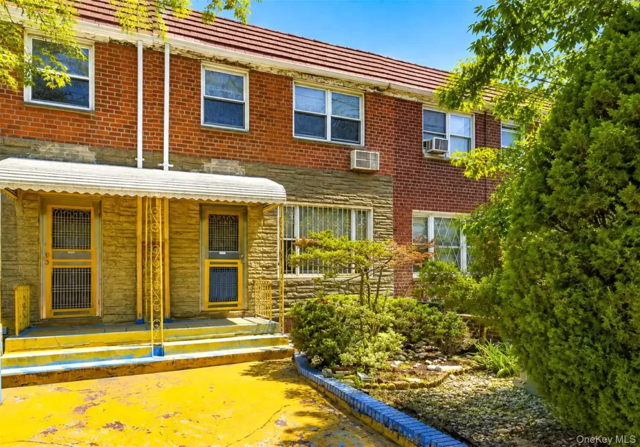 153-34 Booth Memorial Avenue, New York, NY, 3 Bedrooms Bedrooms, 6 Rooms Rooms,1 BathroomBathrooms,Residential,For Rent,Booth Memorial,0,1042379 153-34 Booth Memorial Avenue, New York, NY, 3 Bedrooms Bedrooms, 6 Rooms Rooms,1 BathroomBathrooms,Residential,For Rent,Booth Memorial,0,1042379