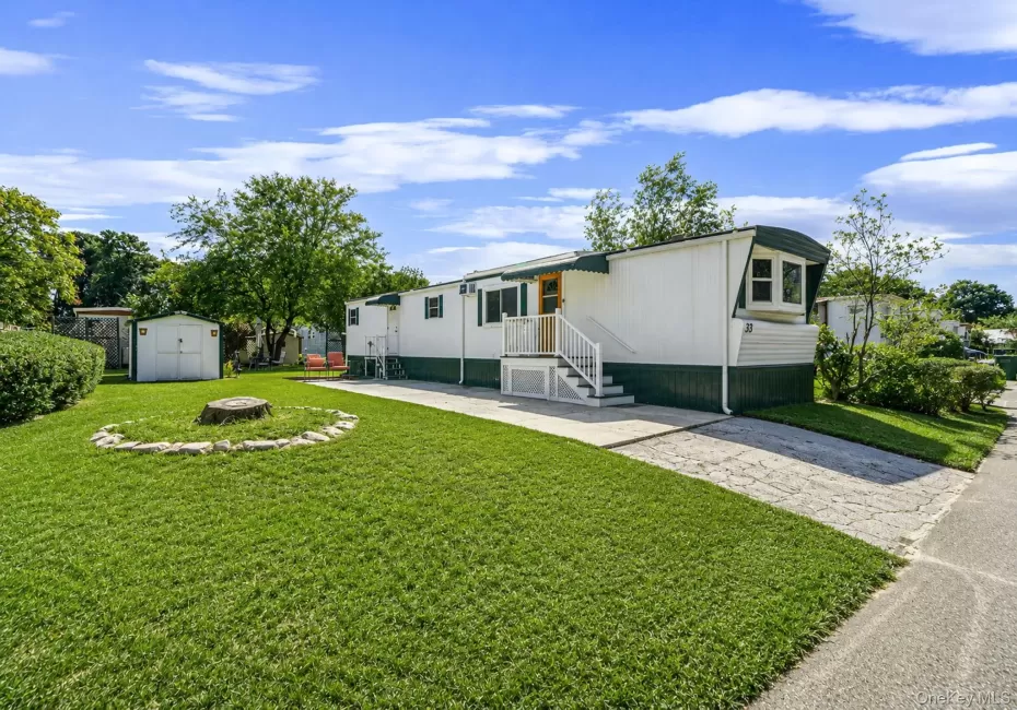33 Valley Forge Drive, Islip, NY, 2 Bedrooms Bedrooms, 5 Rooms Rooms,1 BathroomBathrooms,Residential,For Rent,Valley Forge Drive,0,1042885 33 Valley Forge Drive, Islip, NY, 2 Bedrooms Bedrooms, 5 Rooms Rooms,1 BathroomBathrooms,Residential,For Rent,Valley Forge Drive,0,1042885