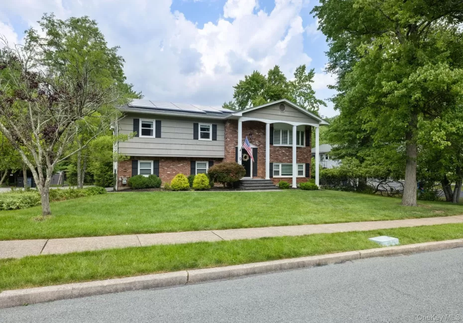 9 Behrendt Drive, Orangetown, NY, 4 Bedrooms Bedrooms, 8 Rooms Rooms,3 BathroomsBathrooms,Residential,For Rent,Behrendt,0,1032589 9 Behrendt Drive, Orangetown, NY, 4 Bedrooms Bedrooms, 8 Rooms Rooms,3 BathroomsBathrooms,Residential,For Rent,Behrendt,0,1032589