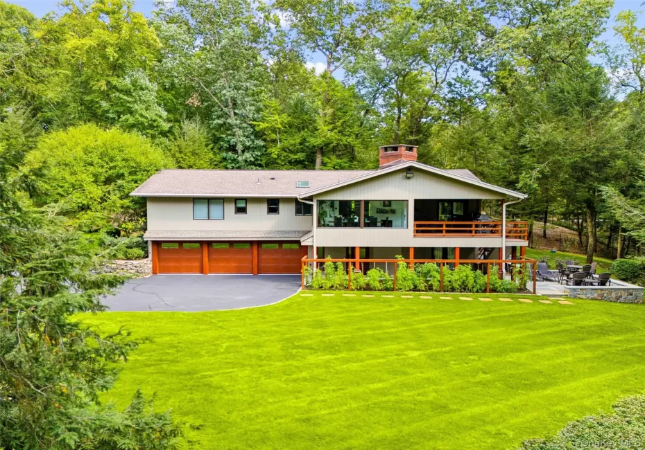 401 Chestnut Ridge Road, Bedford, NY, 4 Bedrooms Bedrooms, 11 Rooms Rooms,4 BathroomsBathrooms,Residential,For Rent,Chestnut Ridge,0,1039655 401 Chestnut Ridge Road, Bedford, NY, 4 Bedrooms Bedrooms, 11 Rooms Rooms,4 BathroomsBathrooms,Residential,For Rent,Chestnut Ridge,0,1039655