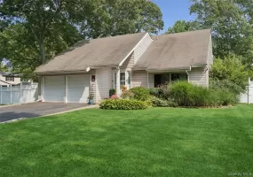 27 Sugarbush Lane, Brookhaven, NY, 4 Bedrooms Bedrooms, 9 Rooms Rooms,2 BathroomsBathrooms,Residential,For Rent,Sugarbush,0,1039017 27 Sugarbush Lane, Brookhaven, NY, 4 Bedrooms Bedrooms, 9 Rooms Rooms,2 BathroomsBathrooms,Residential,For Rent,Sugarbush,0,1039017