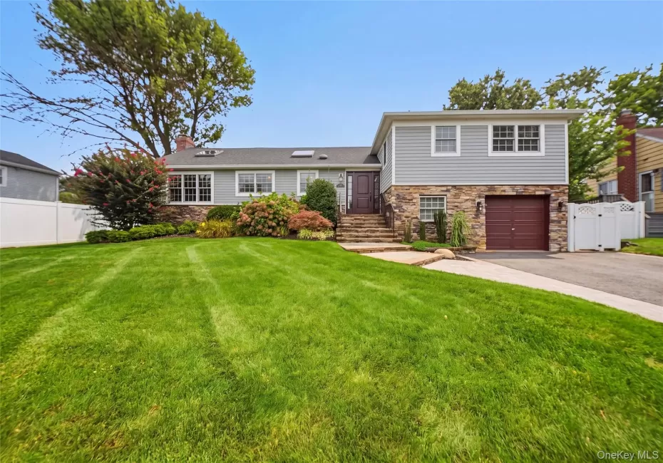 5 Renee Place, Oyster Bay, NY, 5 Bedrooms Bedrooms, 10 Rooms Rooms,2 BathroomsBathrooms,Residential,For Rent,Renee,0,1041078 5 Renee Place, Oyster Bay, NY, 5 Bedrooms Bedrooms, 10 Rooms Rooms,2 BathroomsBathrooms,Residential,For Rent,Renee,0,1041078