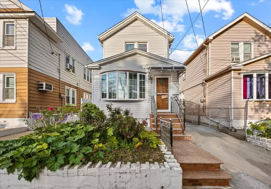10723 86th Street, New York, NY, 3 Bedrooms Bedrooms, 9 Rooms Rooms,2 BathroomsBathrooms,Residential,For Rent,86th,0,1042674 10723 86th Street, New York, NY, 3 Bedrooms Bedrooms, 9 Rooms Rooms,2 BathroomsBathrooms,Residential,For Rent,86th,0,1042674