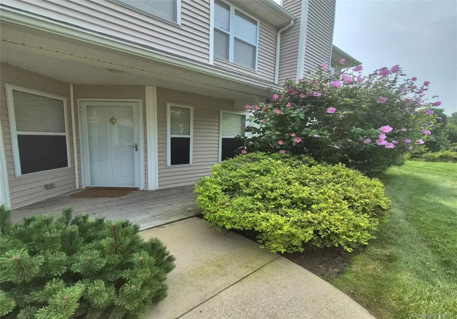 2501 Willow Pond Drive, Riverhead, NY, 1 Bedroom Bedrooms, 3 Rooms Rooms,1 BathroomBathrooms,Residential,For Rent,Willow Pond,0,1034250 2501 Willow Pond Drive, Riverhead, NY, 1 Bedroom Bedrooms, 3 Rooms Rooms,1 BathroomBathrooms,Residential,For Rent,Willow Pond,0,1034250