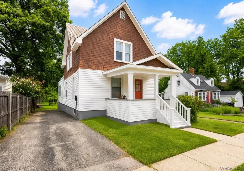 1 Elmwood Avenue, Poughkeepsie, NY, 3 Bedrooms Bedrooms, 9 Rooms Rooms,2 BathroomsBathrooms,Residential,For Rent,Elmwood,0,1039437 1 Elmwood Avenue, Poughkeepsie, NY, 3 Bedrooms Bedrooms, 9 Rooms Rooms,2 BathroomsBathrooms,Residential,For Rent,Elmwood,0,1039437
