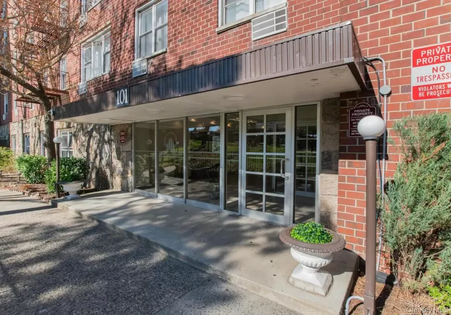 101 Highland Avenue, Yonkers, NY, 1 Bedroom Bedrooms, 5 Rooms Rooms,1 BathroomBathrooms,Residential,For Rent,Highland,0,1039876 101 Highland Avenue, Yonkers, NY, 1 Bedroom Bedrooms, 5 Rooms Rooms,1 BathroomBathrooms,Residential,For Rent,Highland,0,1039876