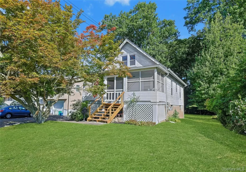 132 Church Street, Clarkstown, NY, 3 Bedrooms Bedrooms, 6 Rooms Rooms,1 BathroomBathrooms,Residential,For Rent,Church,0,1039939 132 Church Street, Clarkstown, NY, 3 Bedrooms Bedrooms, 6 Rooms Rooms,1 BathroomBathrooms,Residential,For Rent,Church,0,1039939