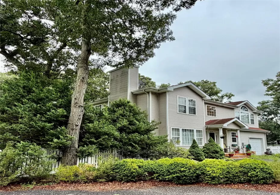 674 Flanders Road, Riverhead, NY, 5 Bedrooms Bedrooms, 10 Rooms Rooms,3 BathroomsBathrooms,Residential,For Rent,Flanders,0,1039943 674 Flanders Road, Riverhead, NY, 5 Bedrooms Bedrooms, 10 Rooms Rooms,3 BathroomsBathrooms,Residential,For Rent,Flanders,0,1039943