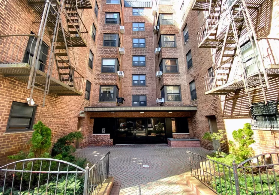 90-10 32nd Avenue, New York, NY, 1 Bedroom Bedrooms, 35 Rooms Rooms,1 BathroomBathrooms,Residential,For Rent,32nd,0,1042870 90-10 32nd Avenue, New York, NY, 1 Bedroom Bedrooms, 35 Rooms Rooms,1 BathroomBathrooms,Residential,For Rent,32nd,0,1042870