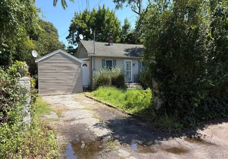 448 Revilo Avenue, Brookhaven, NY, 3 Bedrooms Bedrooms, 5 Rooms Rooms,2 BathroomsBathrooms,Residential,For Rent,Revilo,0,1042747 448 Revilo Avenue, Brookhaven, NY, 3 Bedrooms Bedrooms, 5 Rooms Rooms,2 BathroomsBathrooms,Residential,For Rent,Revilo,0,1042747