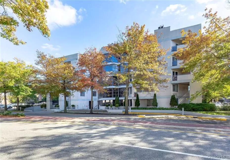 100 Great Neck Road, North Hempstead, NY, 1 Bedroom Bedrooms, 3 Rooms Rooms,1 BathroomBathrooms,Residential,For Rent,Great Neck,0,1042722 100 Great Neck Road, North Hempstead, NY, 1 Bedroom Bedrooms, 3 Rooms Rooms,1 BathroomBathrooms,Residential,For Rent,Great Neck,0,1042722